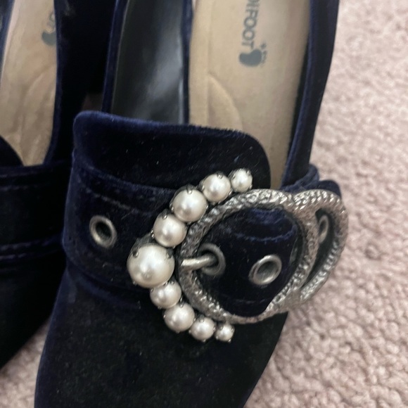 Miu Miu Blue Velvet Pearl Buckle Embellished Mary Jane Pump Size 8 - Picture 10 of 10